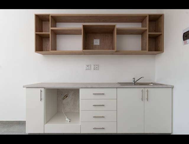 1 BEDROOM APARTMENT FOR SALE IN SHEFFIELD BEACH